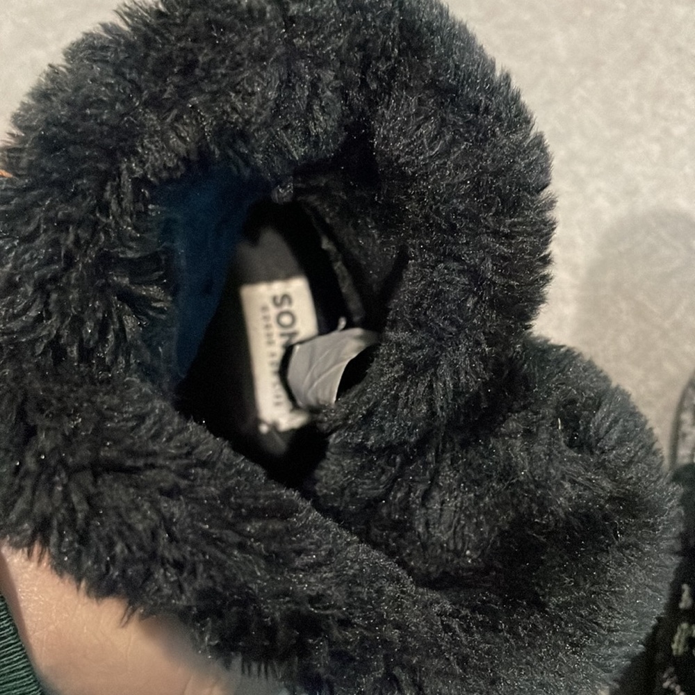 Sonoma Black and Silver Sequins Faux Fur Boots - Picture 10 of 15